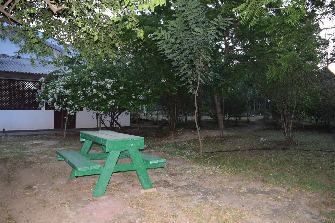 Lavish Eco Jungle Hotel Tissamaharama Luaran gambar